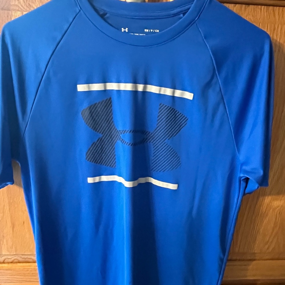 Under armour dry fit t shirt